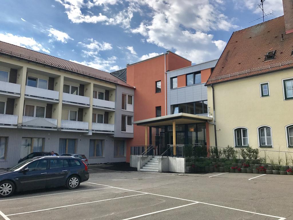 Hotel Zum Hirsch Wertingen Exterior foto